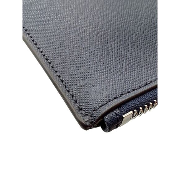 RETAIL $178 Michael MICHAEL KORS Extra Large Zip Clutch*Studded Hearts! BNWT - Picture 10 of 14